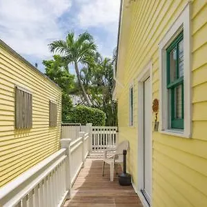 New Vangogh Studio - Pool & Balconies Key West